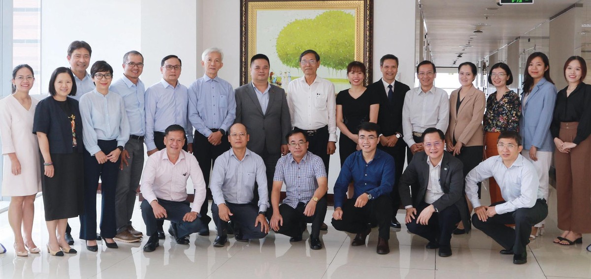 Các thành viên Hội đồng bình chọn và Ban tổ chức
