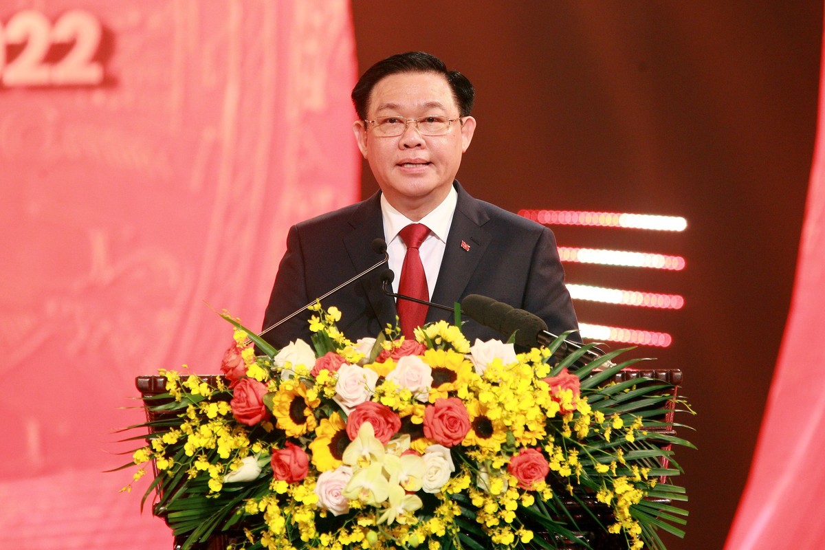 Chủ tịch Quốc hội Vương Đình Huệ phát biểu tại Lễ trao giải. (Ảnh: Chí Cường)