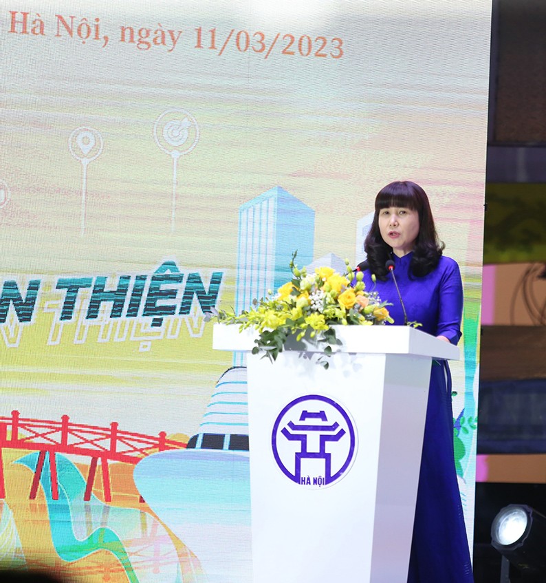 Bà Đặng Hương Giang, Giám đốc Sở Du lich Hà Nội phát biểu tại chương trình. (Ảnh: Hồ Hạ)