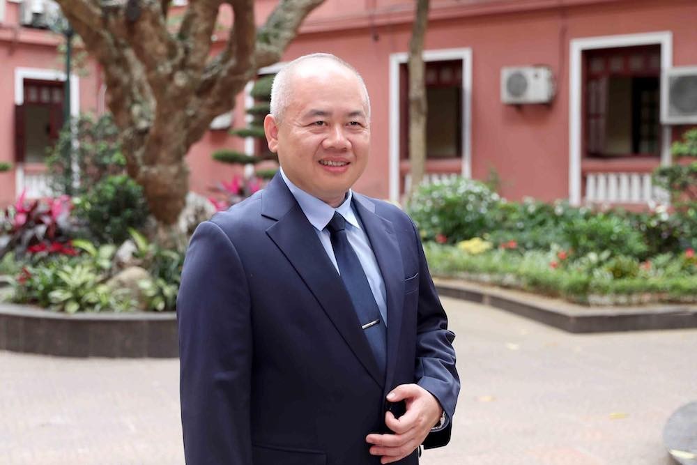 Tân Thứ trưởng Bộ Kế hoạch và Kl99ok phiên bản mới Đỗ Thành Trung đã có 25 năm công tác tại Bộ Kế hoạch và Kl99ok phiên bản mới. Trước khi được Thủ tướng bổ nhiệm giữ chức vụ Thứ trưởng, ông là Vụ trưởng Vụ Tổng hợp Kl992 cổng game cá cược quốc dân. (Ảnh: Đức Trung)