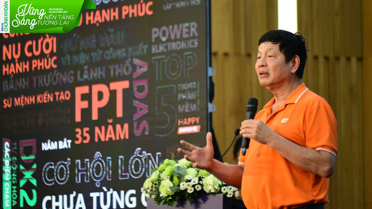 Ông Trương Gia Bình, Chủ tịch Kl994 game bài casino hấp dẫn FPT trình bày về định hướng chiến lược của Kl994 game bài casino hấp dẫn.