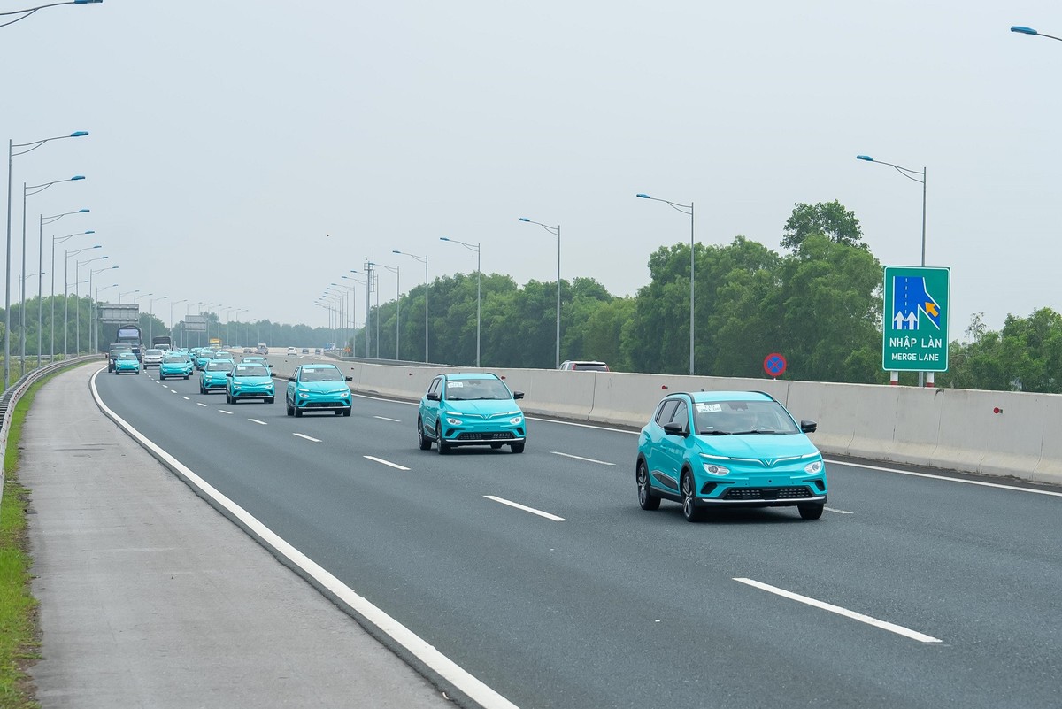 14/04/2023, Taxi Xanh SM sẽ chính thức đón khách ở Hà Nội
