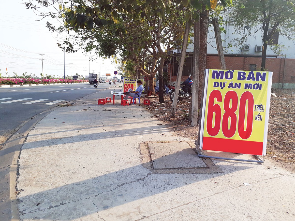 Việc bán cắt lỗ sâu Web Tổng Nhà Cái 99Kl99 Giải Trí Bậc Nhất không phổ biến. Ảnh: Việt Dũng