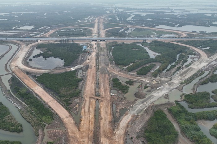Hiện tại, nút giao Đầm Nhà Mạc đã thi công đạt khoảng 70% khối lượng các hạng mục. Nguồn ảnh: Báo Quảng Ninh.