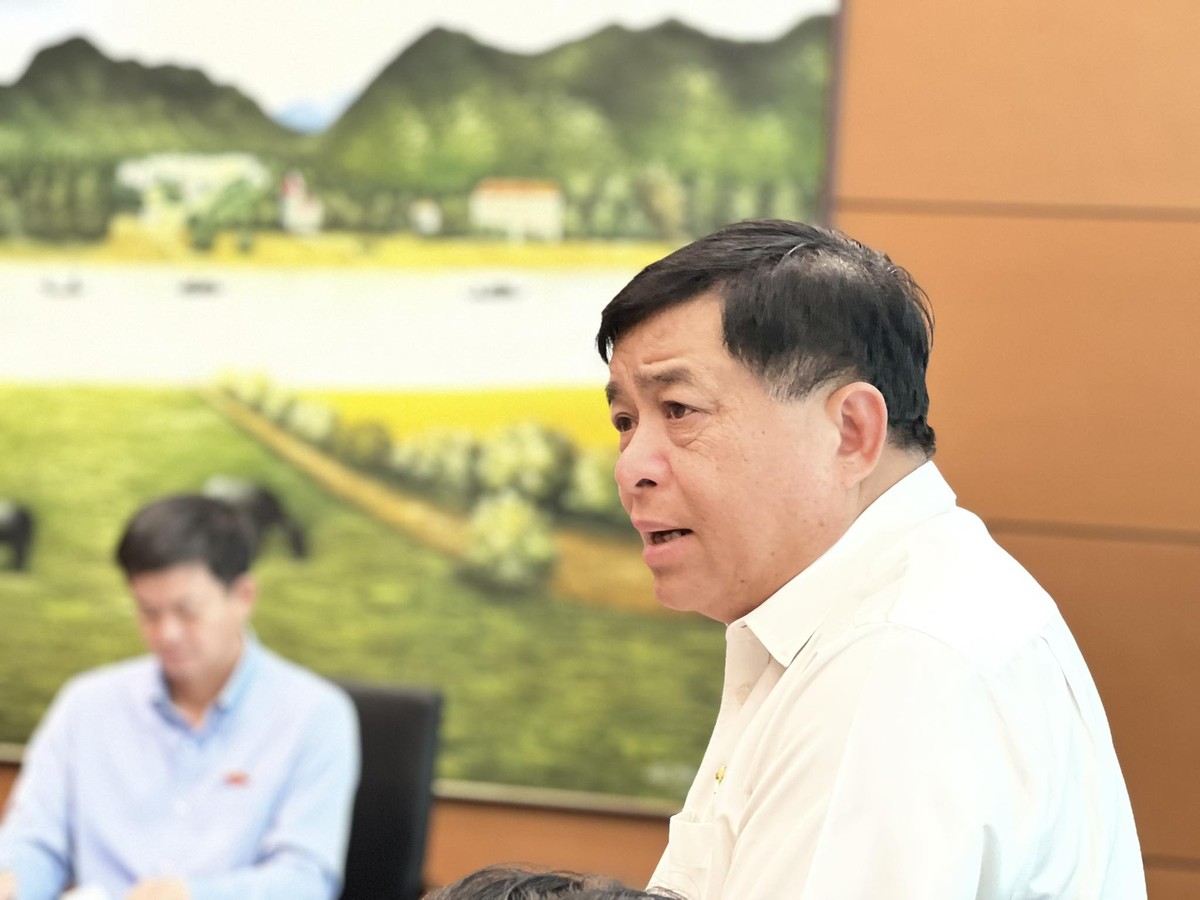 Bộ trưởng Nguyễn Chí Dũng trao đổi tại phiên thảo luận tại Tổ 12 về tình hình Kl992 cổng game cá cược - Trang Chủ KL99Com Số 1 Link Đăng Ký KL999 sáng 25/5.