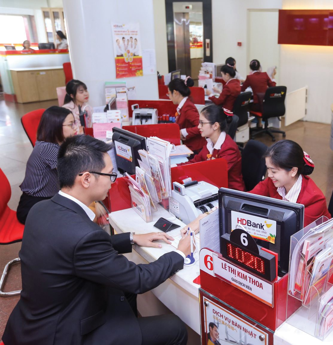 HDBank cam kết dành lợi ích cao nhất cho khách hàng, Trang Chủ KL99Com Số 1 Link Đăng Ký KL999, cán bộ nhân viên