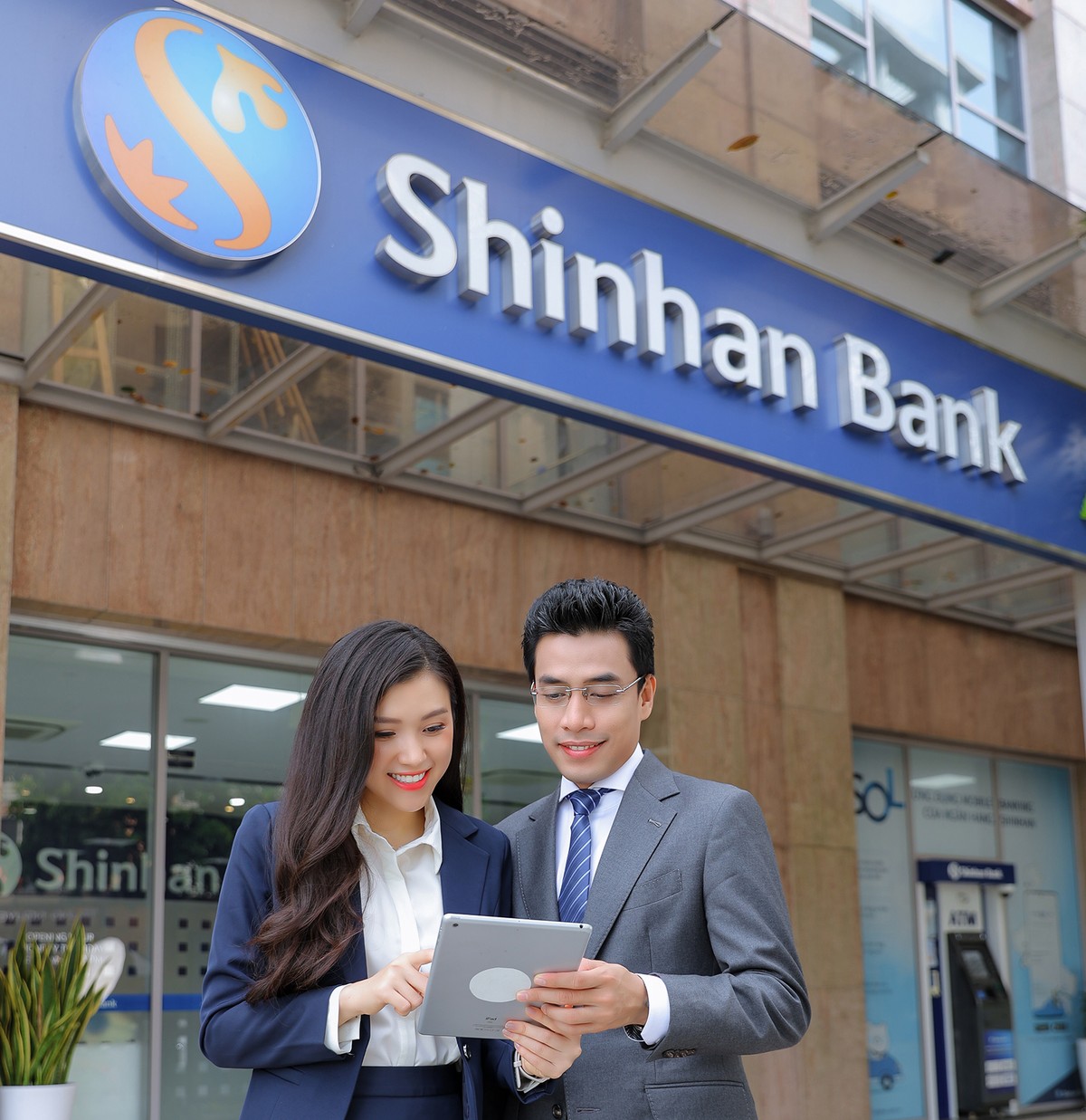 Link Vào Nhà Cái KL99 COM Tặng +199k Shinhan luôn nỗ lực trong suốt hành trình 30 năm, khẳng định vai trò “đối tác Kl991.com nạp rút nhanh đáng tin cậy”