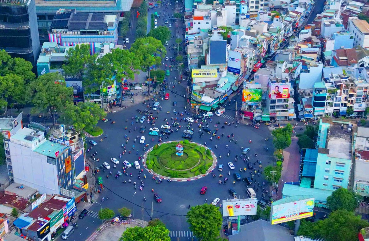 Giai đoạn 1 của dự án (đoạn Bến Thành - Tham Lương): Kl99ok phiên bản mới xây dựng nhằm bổ sung phương thức vận chuyển khối lượng lớn, giải quyết nhu cầu đi lại của người dân từ trung tâm thành phố về phía Tây Bắc và ngược lại.