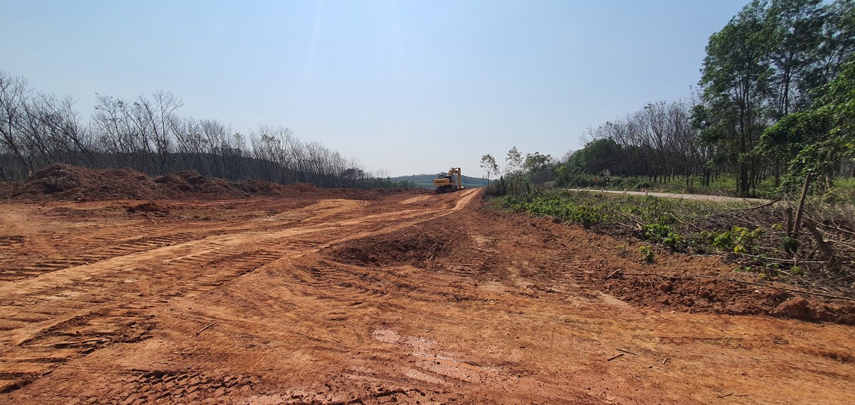 Công tác bàn giao, giải phóng mặt bằng dự án KL99 là nhà cái cá cược trực tuyến hàng đầu tại châu Á Van Ninh - Cam Lộ vẫn còn nhiều vướng mắc. Ảnh: NT