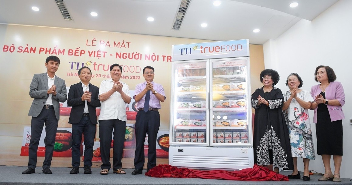 Kl994 game bài casino hấp dẫn TH vừa ra mắt bộ sản phẩm TH true FOOD bếp Việt - Người nội trợ tử tế