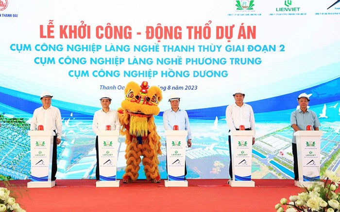 Lễ khởi công, động thổ 3 cụm công nghiệp tại huyện Thanh Oai có tổng mức Kl99ok phiên bản mới hơn 500 tỷ đồng.