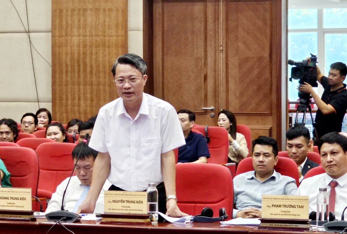 Ông Nguyễn Trung Kiên, Trưởng ban quản lý các khu công nghiệp Hải Dương phát biểu tại diễn đàn.