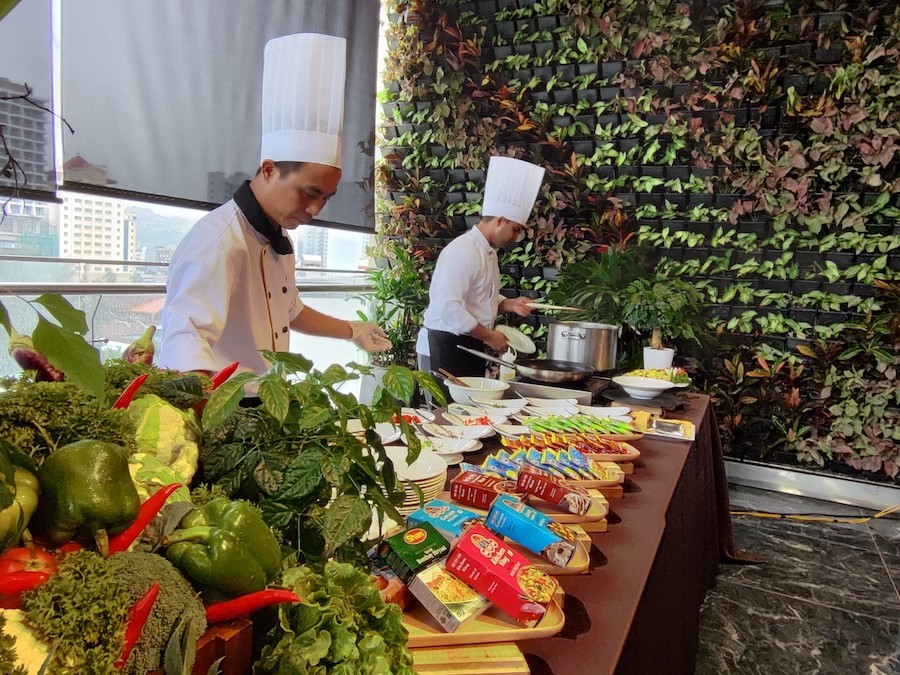 Văn hoá ẩm thực của Việt Nam và của người Hồi giáo cũng được giới thiệu trong khuôn khổ của chương trình.