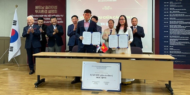 Sở Khoa học và Công nghệ tỉnh Gia Lai ký bản ghi nhớ với Hợp tác xã Nhân sâm Jeollabuk-do. Sở Khoa học và Công nghệ tỉnh Gia Lai ký bản ghi nhớ với Hợp tác xã Nhân sâm Jeollabuk-do.