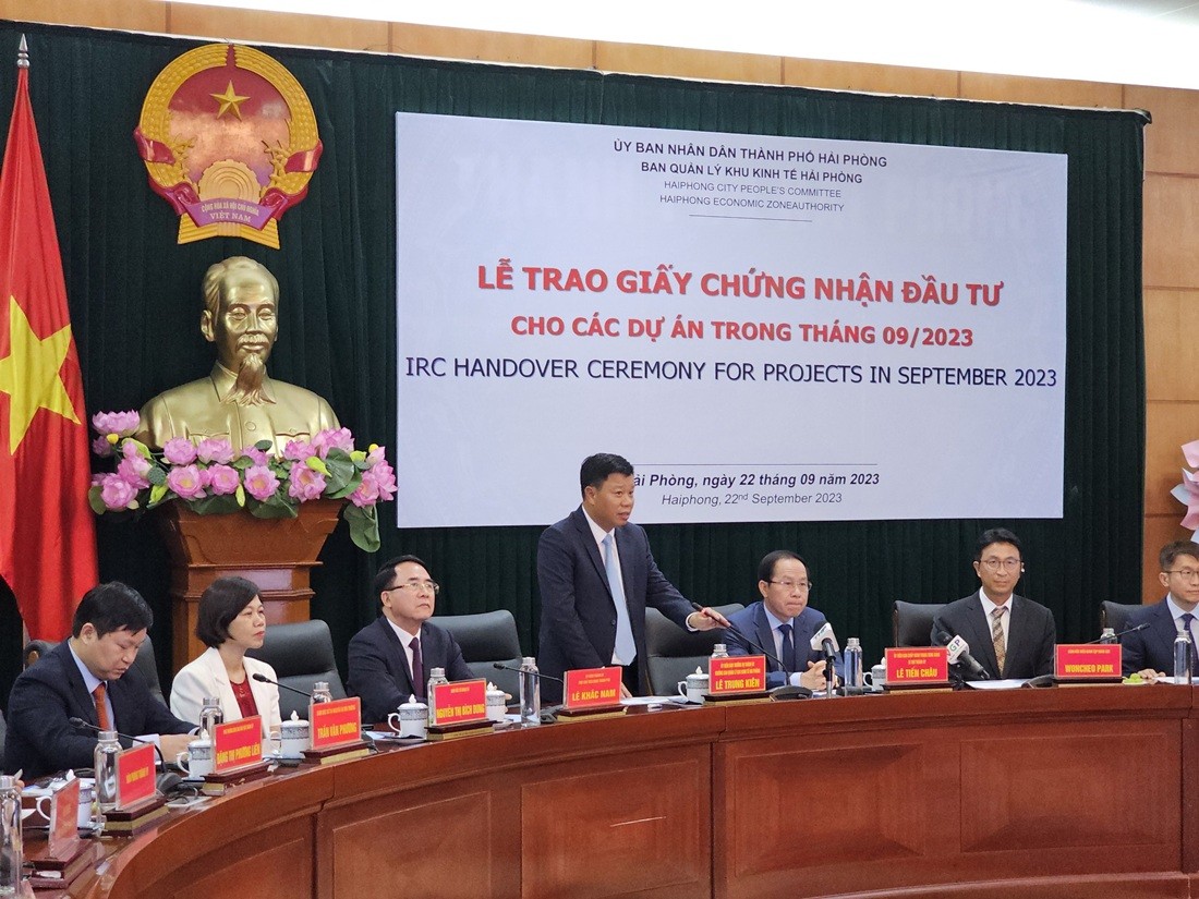 Ông Lê Trung Kiên, Trưởng ban Ban quản lý Khu Kl992 cổng game cá cược Hải Phòng phát biểu.