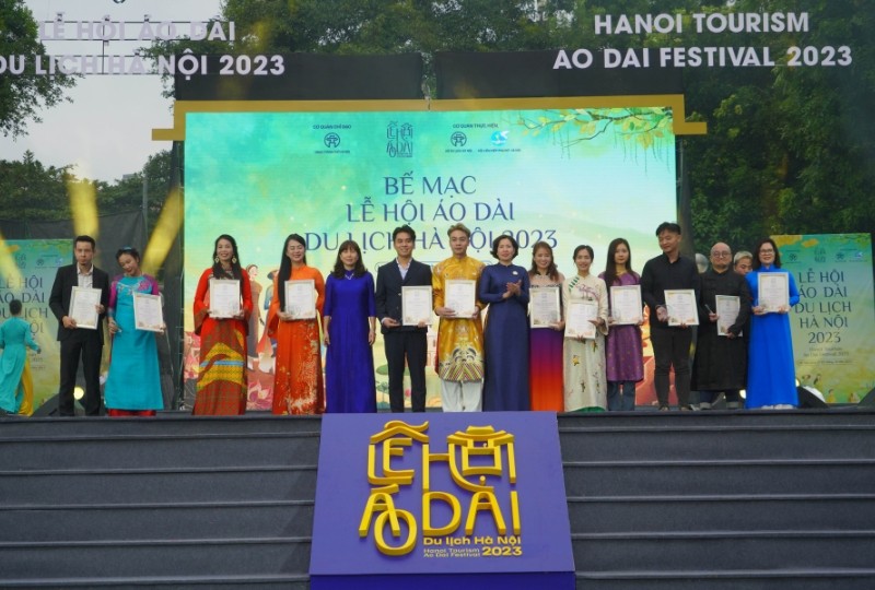 Lễ hội Áo dài du lịch Hà Nội 2023 đã tạo dấu ấn tốt đẹp cho người dân và du khách trong, ngoài nước. (Ảnh: Nguyễn Anh Tùng)