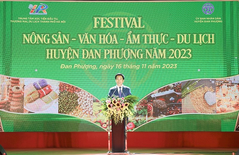 Ông Nguyễn Ánh Dương, Giám đốc Trung tâm Xúc tiến Kl99ok phiên bản mới, Thương mại và du lịch TP. Hà Nội phát biểu tại Lễ khai mạc.