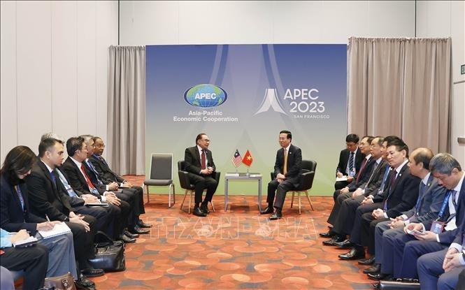 Chủ tịch nước Võ Văn Thưởng tiếp Thủ tướng Malaysia nhân dịp dự Tuần lễ Cấp cao APEC 2023. Ảnh: TTXVN