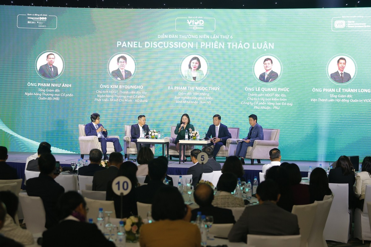 Ông Kim Byoungho – Chủ tịch HĐQT HDBank phát biểu tại phiên thảo luận Mở khóa Kl991.com nạp rút nhanh Xanh và Kl99ok phiên bản mới thông qua Quản trị Xanh ngày 22/11