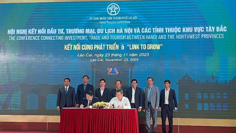Lễ ký kết biên bản ghi nhớ hợp tác (MOUs) giữa các bên.