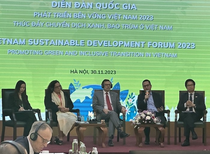 Các chuyên gia chia sẻ tại Diễn đàn