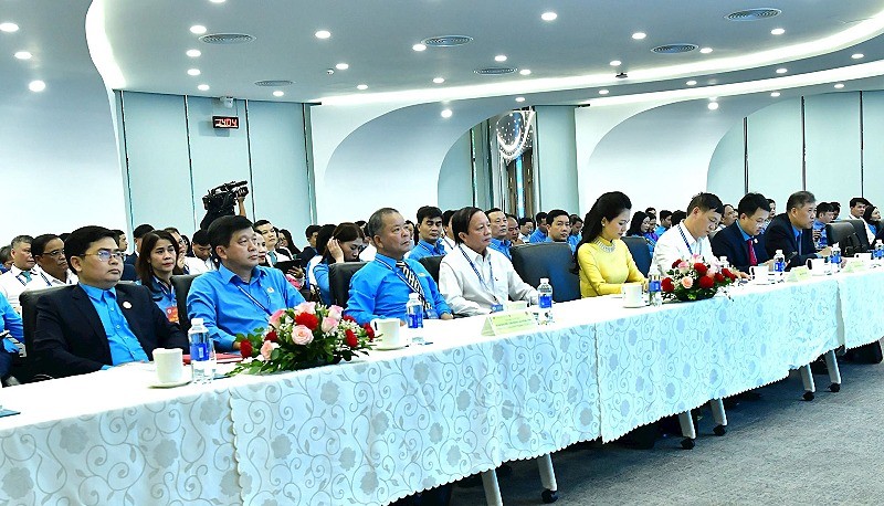 Các đại biểu tham dự Diễn đàn.
