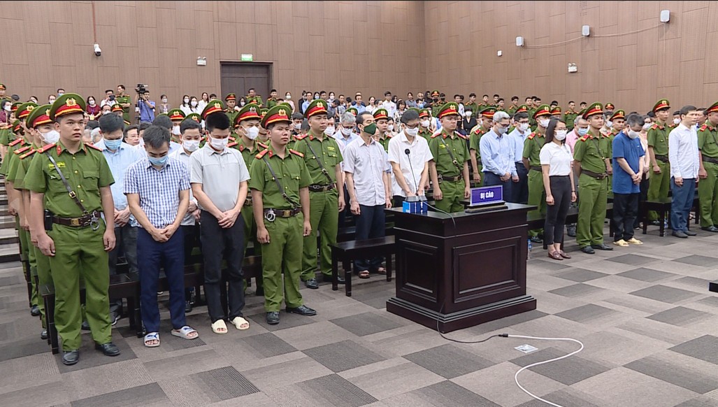 Có 21 trong số 54 bị cáo bị đưa ra xét xử sơ thẩm có đơn kháng cáo.