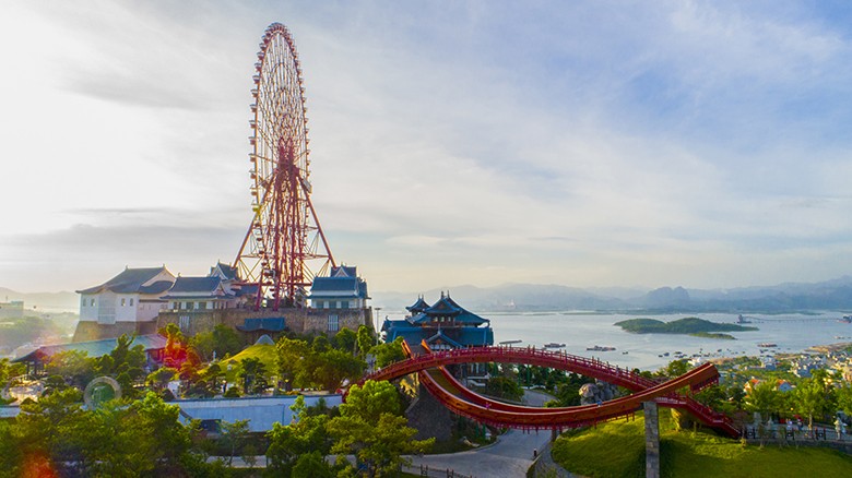 Tổ hợp Sun World Hạ Long - điểm du lịch ưa thích của nhiều du khách trong hành trình khám phá Vịnh di sản.