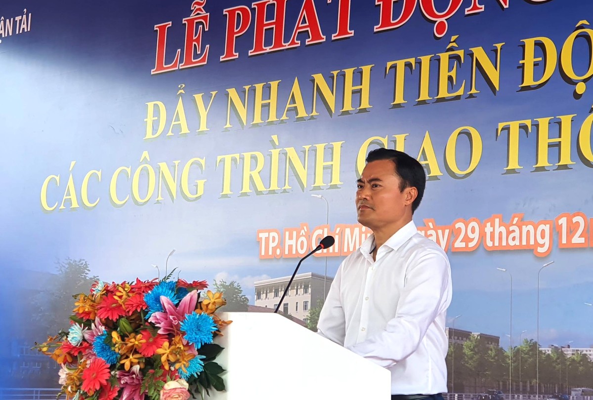 Ông Bùi Xuân Cường, Phó chủ tịch UBND. TP.HCM phát biểu chỉ đạo tại buổi lễ. Ông Bùi Xuân Cường, Phó chủ tịch UBND. TP.HCM phát biểu chỉ đạo tại buổi lễ.