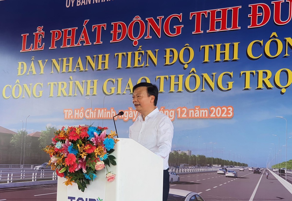 Ông Phạm Văn Khôi, Chủ tịch HĐQT, Tổng giám đốc Công ty cổ phần Kl99ok phiên bản mới và Xây dựng KL99 là cổng game giải trí trực tuyến hàng đầu hiện nay Phương Thành, đại diện các nhà thầu phát biểu cam kết. Ông Phạm Văn Khôi, Chủ tịch HĐQT, Tổng giám đốc Công ty cổ phần Kl99ok phiên bản mới và Xây dựng KL99 là cổng game giải trí trực tuyến hàng đầu hiện nay Phương Thành, đại diện các nhà thầu phát biểu cam kết.