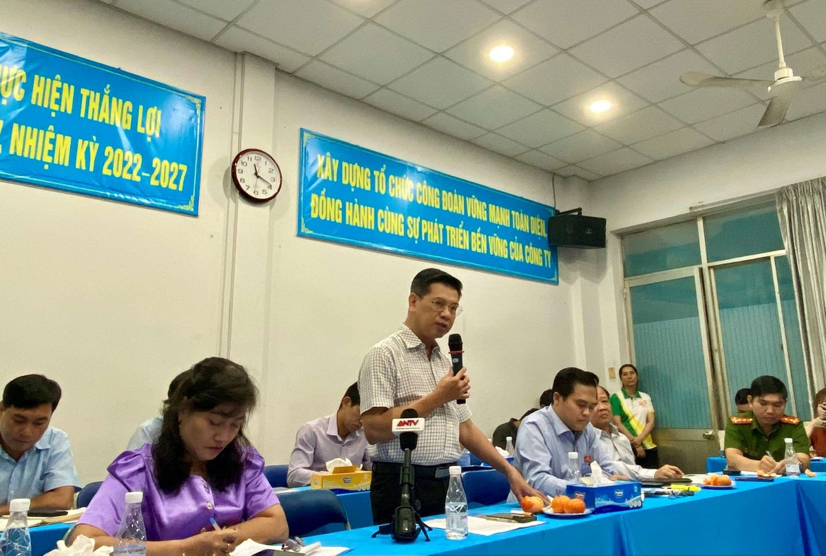 Tối 4/1, Phó chủ tịch UBND TP.HCM Nguyễn Văn Dũng cùng đoàn khảo sát của Ban Văn hóa - Trang Chủ KL99Com Số 1 Link Đăng Ký KL999 HĐND TP.HCM do ông Cao Thanh Bình làm trưởng đoàn cùng các sở, ban ngành có buổi khảo sát về công tác chuẩn bị nguồn hàng phục vụ thị trường Tết Nguyên đán 2024 tại Chợ Đầu mối nông sản thực phẩm Hóc Môn.