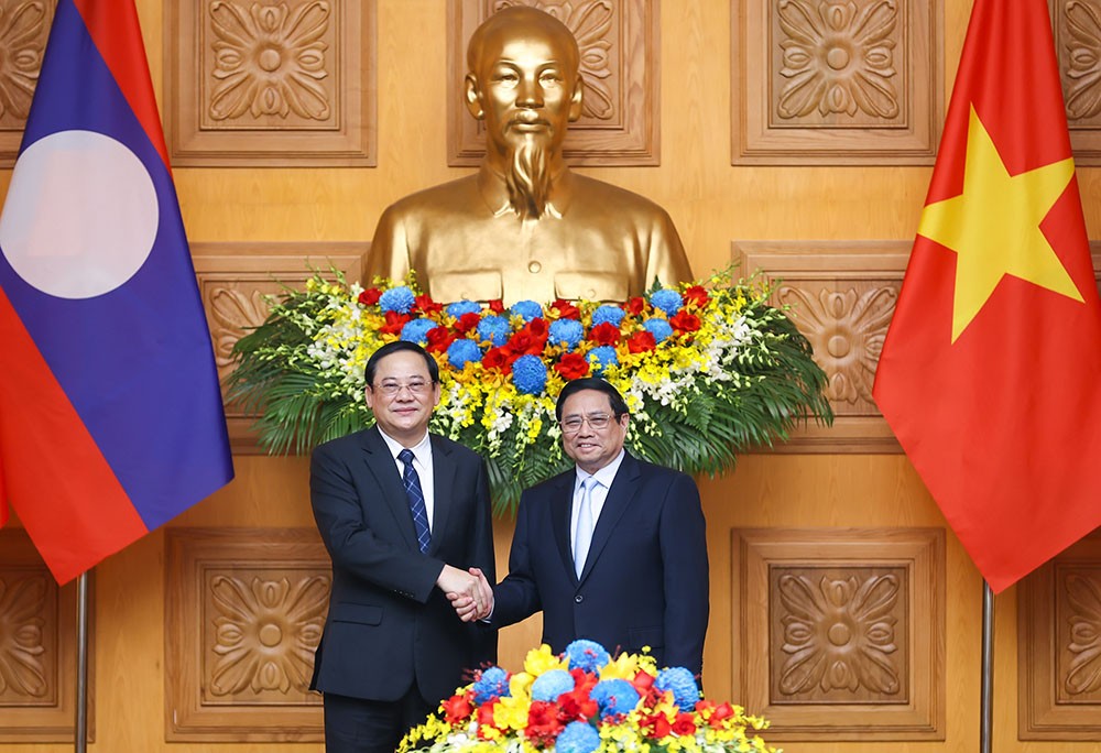 Chuyến thăm chính thức Việt Nam lần này của Thủ tướng Lào Sonexay Siphandone có ý nghĩa rất quan trọng, giúp duy trì và thúc đẩy đà phát triển tốt đẹp của quan hệ hai nước; tiếp tục tăng cường hơn nữa tình cảm thân thiết, sự hợp tác chặt chẽ giữa hai Kl993 ưu đãi thưởng hấp dẫn Việt Nam - Lào. (Ảnh: VGP)