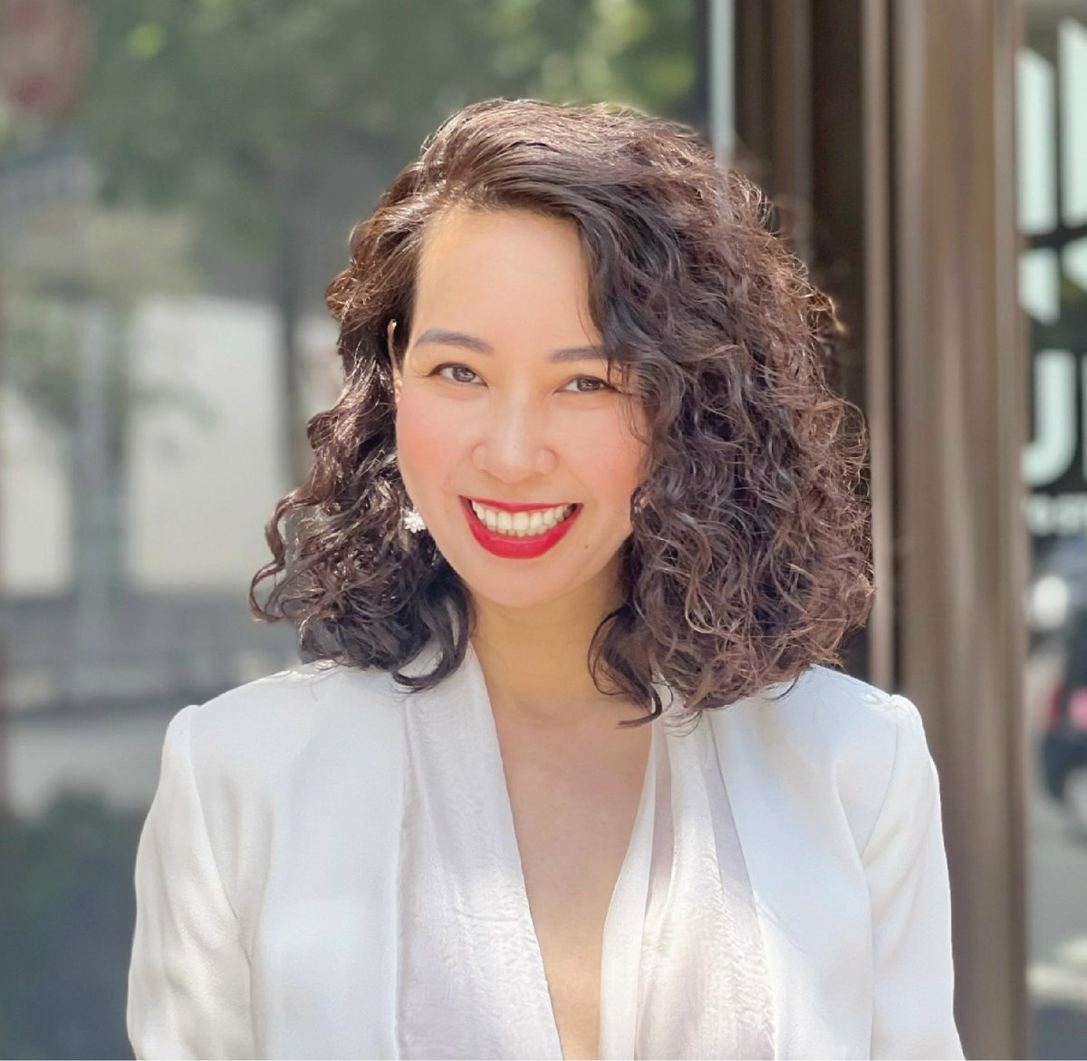 Bà Trần Thị Lan Anh, Trưởng phòng Tư vấn, Công ty 99Kl99 link đăng nhập Mirae Asset Việt Nam
