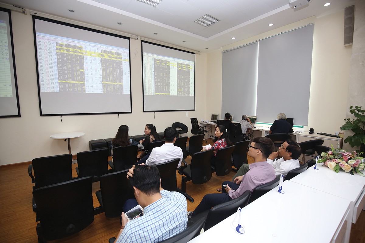 Nhà Kl99ok phiên bản mới cá nhân chiếm tỷ trọng 99% trong cơ cấu nhà Kl99ok phiên bản mới, khiến thị trường biến động mạnh