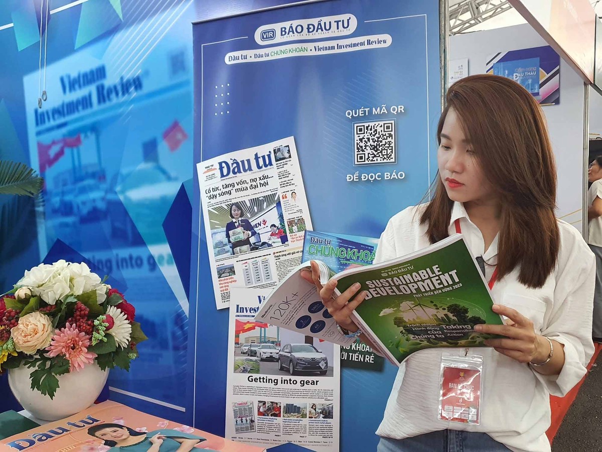 Những ấn phẩm của Báo Kl99ok phiên bản mới tại ngày hội.