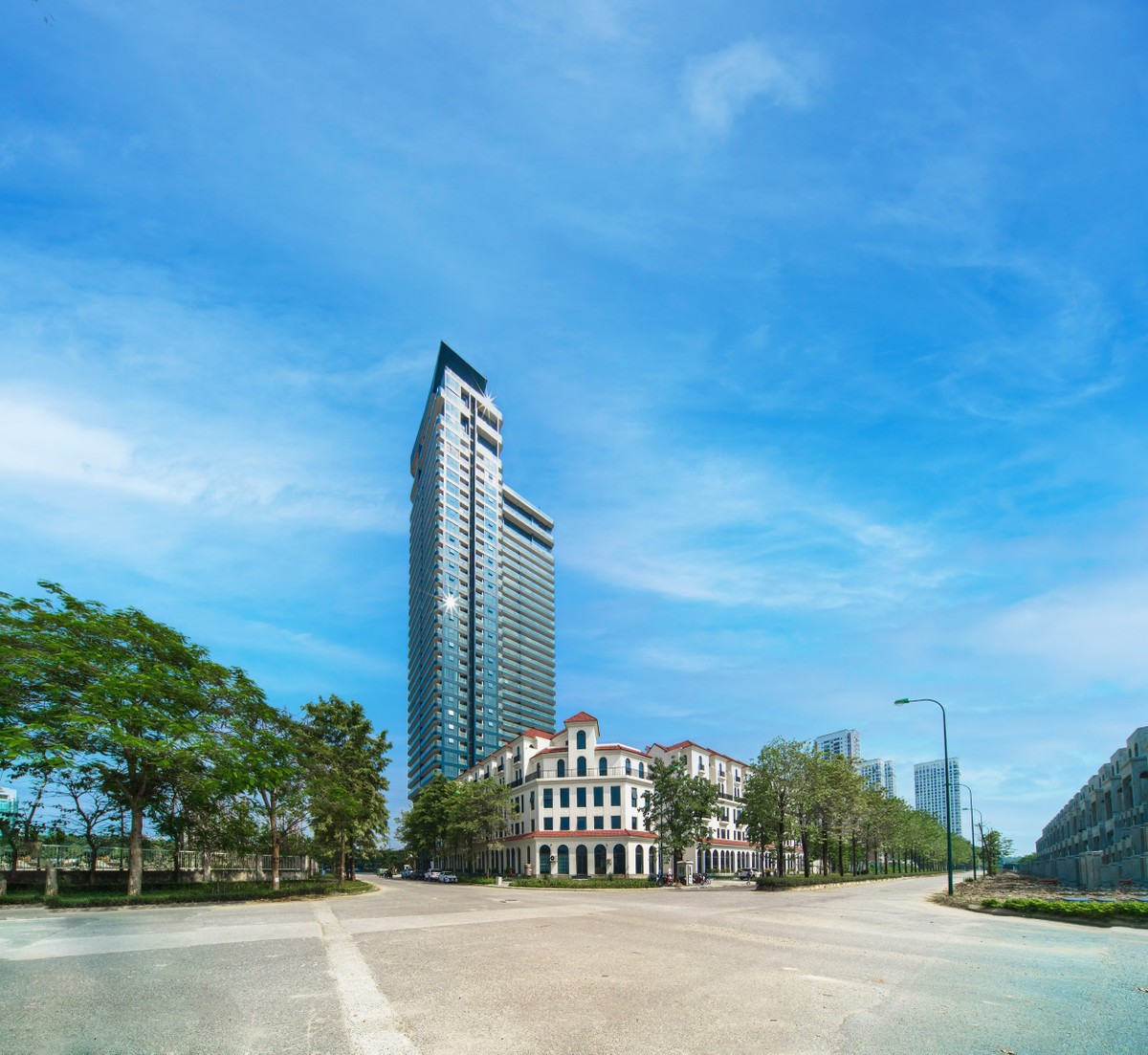 Sunshine Golden River là một trong số dự án hiếm hoi có quỹ căn đẹp nhất khu vực Tây Hồ Tây - Nam Thăng Long, dành cho cả khách hàng có nhu cầu ở thực và các nhà Kl99ok phiên bản mới.