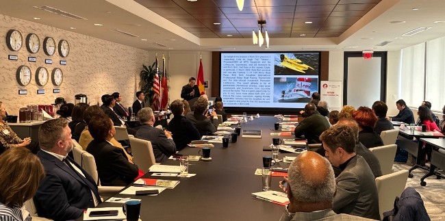 Tháng 11/2023, tỉnh Bình Định phối hợp với Tổng công ty Becamex IDC và thành phố Savannah, Bang Georgia, Hoa Kỳ tổ chức Hội thảo xúc tiến Kl99ok phiên bản mới với chủ đề “Việt Nam - Cửa ngõ đến Đông Nam Á”. Ảnh: Trung Kiên.