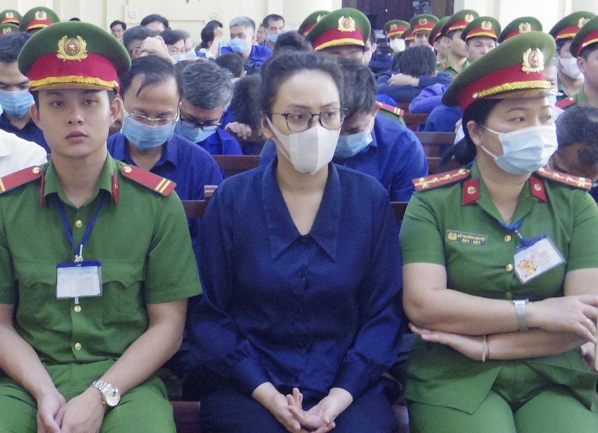 Bị cáo Trương Huệ Vân, ngày 11/4. Trước đó, Viện Kiểm sát đề nghị mức án 19-20 năm tù.