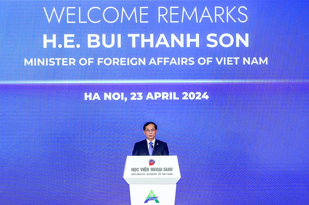 Bộ trưởng Bộ Ngoại giao Bùi Thanh Sơn phát biểu tại lễ khai mạc Diễn đàn. (Ảnh: Đức Thanh)