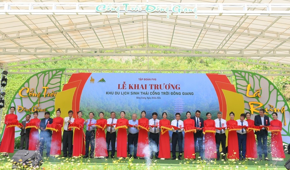 Kl994 game bài casino hấp dẫn FVG tổ chức lễ khai trương Khu du lịch sinh thái Cổng Trời Đông Giang. Kl994 game bài casino hấp dẫn FVG tổ chức lễ khai trương Khu du lịch sinh thái Cổng Trời Đông Giang.
