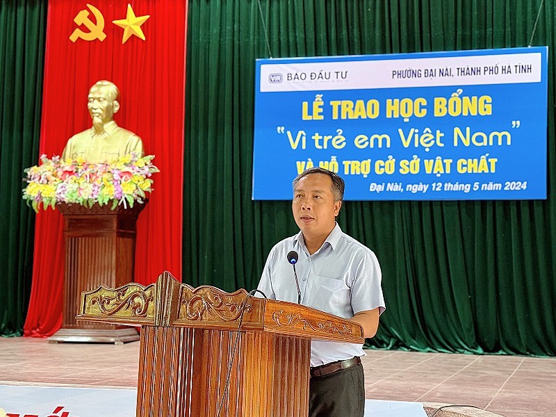 Ông Lê Trọng Minh, Ủy viên Ban Thường vụ Đảng ủy cơ quan Bộ Kế hoạch và Kl99ok phiên bản mới, Tổng Biên tập Báo Kl99ok phiên bản mới phát biểu tại buổi lễ.