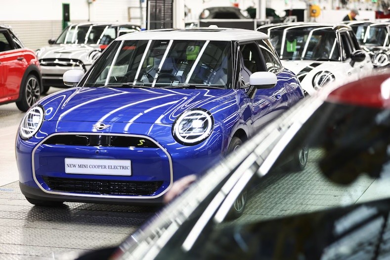 Mẫu xe điện mới Mini Cooper được giới thiệu tại buổi họp báo của Kl994 game bài casino hấp dẫn BMW về hoạt động Kl99ok phiên bản mới Kl994 nhà cái bóng đá world cup ô tô MINI ở Vương quốc Anh vào ngày 11/9/2023. Ảnh: Reuters