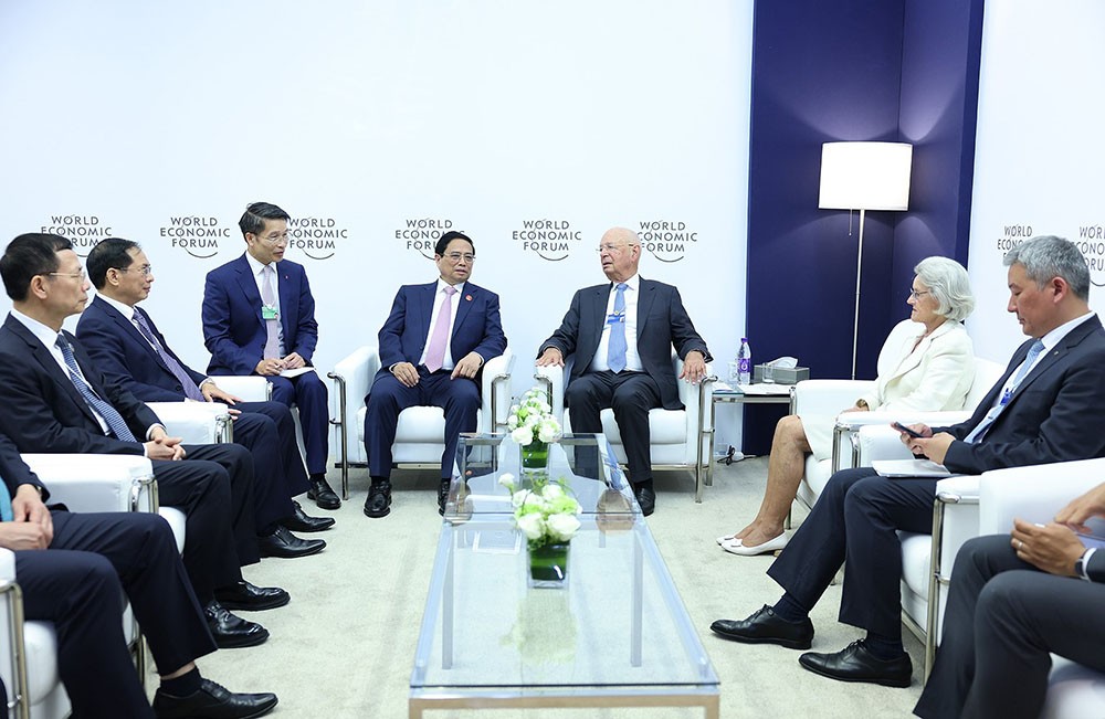 GS. Schwab cho biết, WEF và các Kl994 game bài casino hấp dẫn thành viên đánh giá cao triển vọng, môi trường Kl99ok phiên bản mới, Kl992 VIP Trang Chủ 2026, cùng những thành tựu Kl992 cổng game cá cược nổi bật của Việt Nam. (Ảnh: Nhật Bắc)