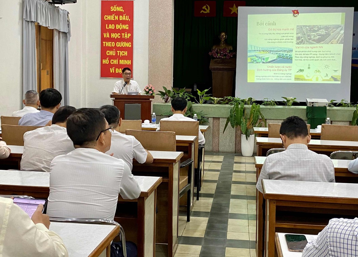 Hội nghị sơ kết nhiệm vụ phát triển nông nghiệp, nông thôn 6 tháng đầu năm và triển khai nhiệm vụ 6 tháng cuối năm 2024.