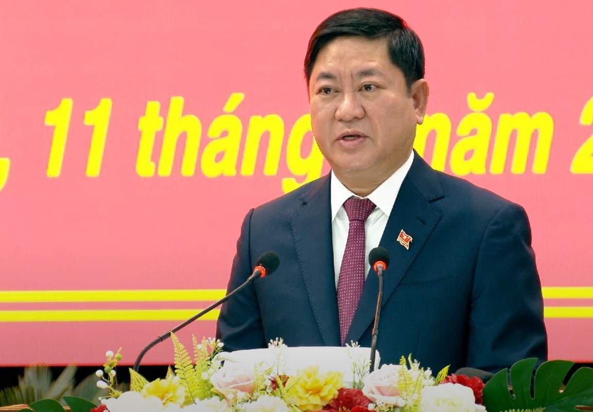 Ông Trần Quốc Nam, Chủ tịch UBND tỉnh Ninh Thuận phát biểu tại kỳ họp thứ 19, HĐND tỉnh khóa XI chiều ngày 11/7.