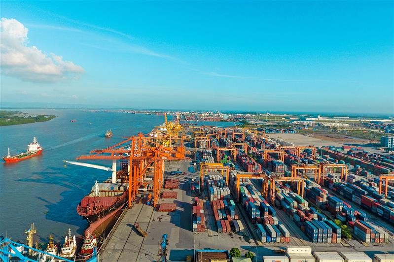 Cảng cửa ngõ quốc tế Hải Phòng. Ảnh: Việt Dũng