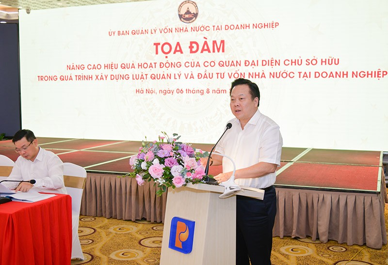 Chủ tịch Uỷ ban Quản lý vốn 99Kl99 trực tiếp đá gà Nguyễn Hoàng Anh phát biểu đề dẫn Tọa đàm