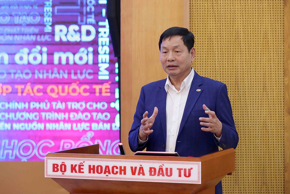 Ông Trương Gia Bình, Chủ tịch Kl994 game bài casino hấp dẫn FPT chia sẻ tại tọa đàm. (Ảnh: Đức Trung)