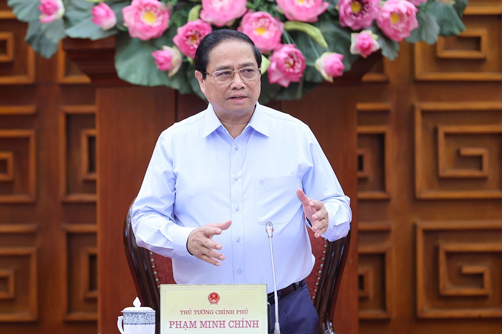 Thủ tướng khẳng định quyết tâm tháo gỡ các vướng mắc tại các văn bản quy phạm Kl992 Tham Gia Ngay và nhấn mạnh đây là nhiệm vụ trọng tâm trong tháng 8. Ảnh: Nhật Bắc