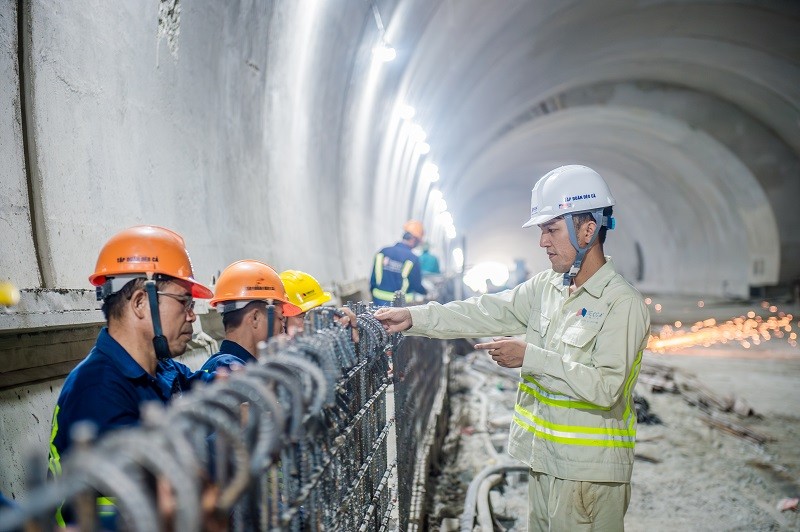 Hiện nay, hầm 1 và hầm 2 cơ bản đã hoàn thành phần xây dựng.